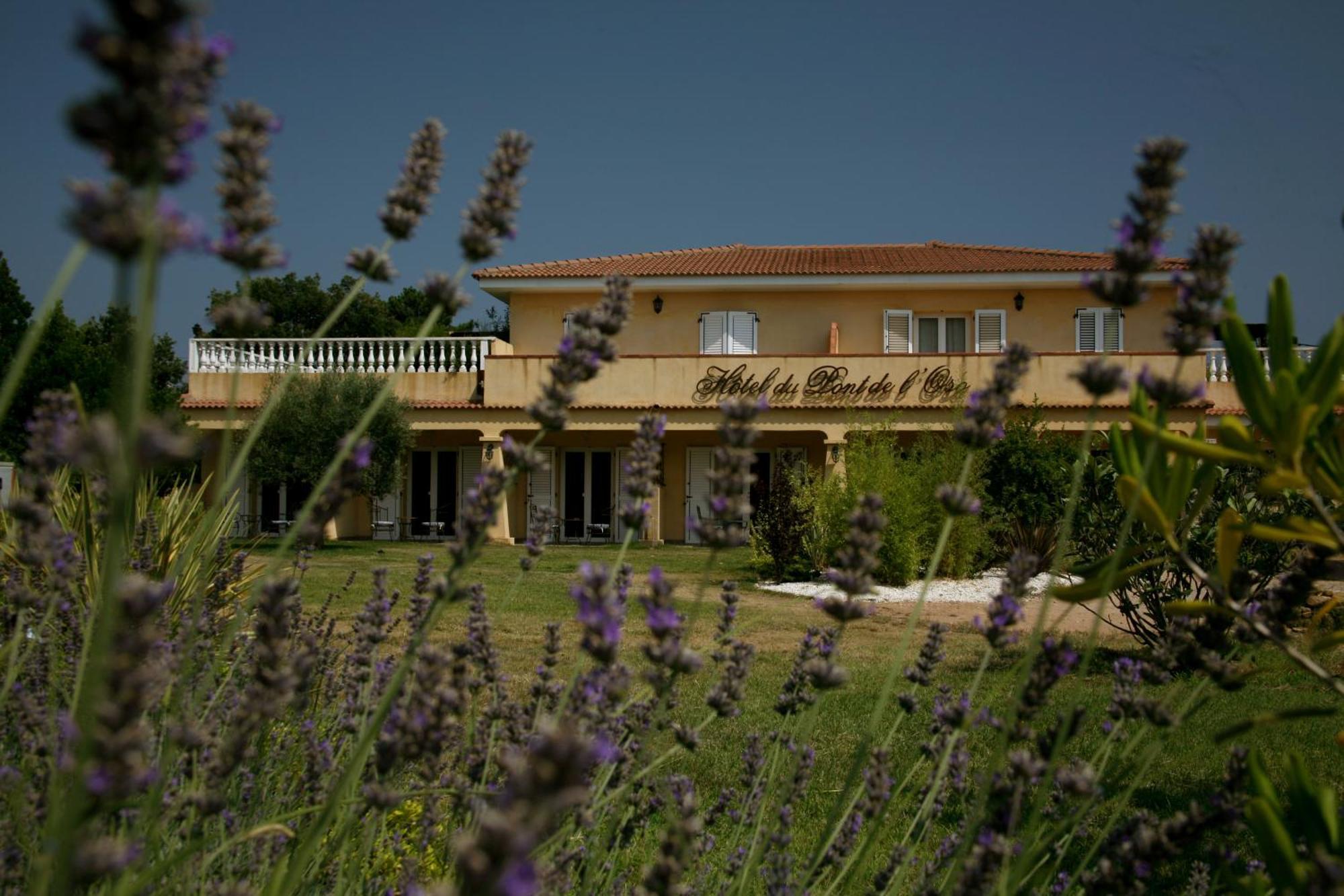 Hotel Du Pont De L'Oso Lecci Dış mekan fotoğraf