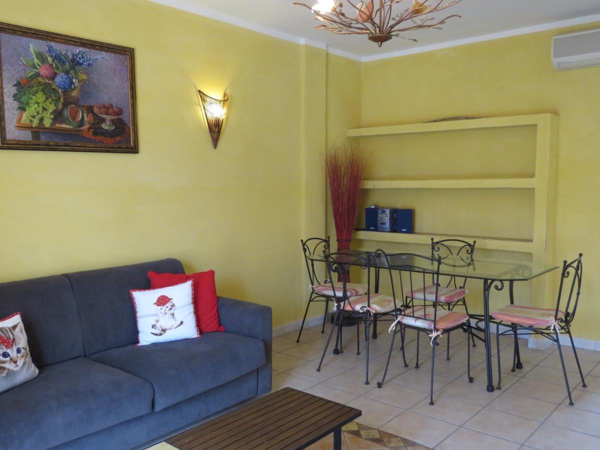 Hotel Du Pont De L'Oso Lecci Dış mekan fotoğraf